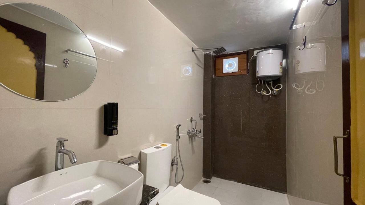 Petal Of Mewar - A Luxury Boutique Hotel Udaipur Exteriör bild