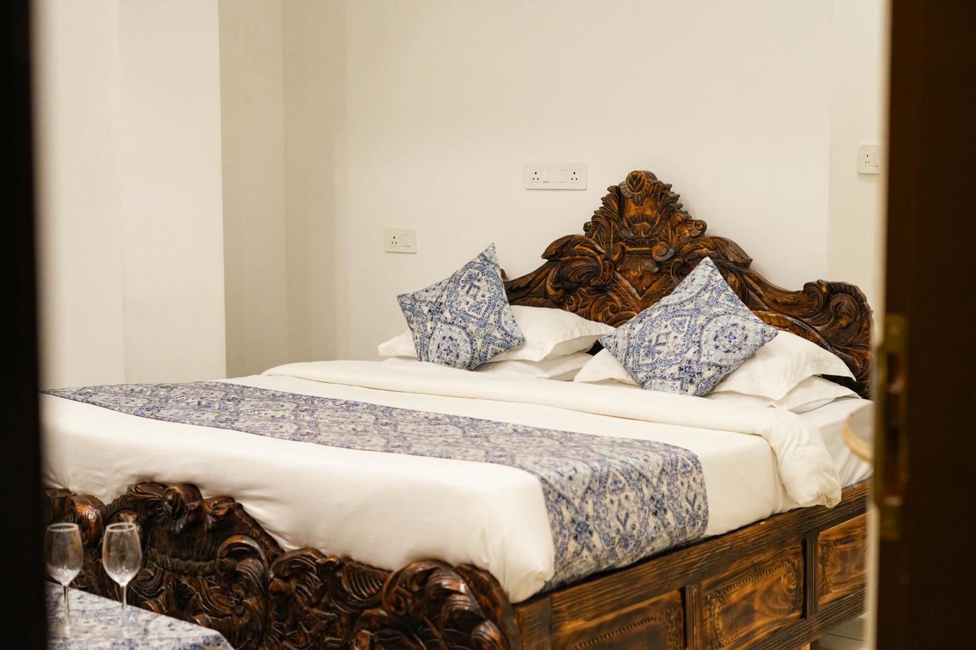 Petal Of Mewar - A Luxury Boutique Hotel Udaipur Exteriör bild