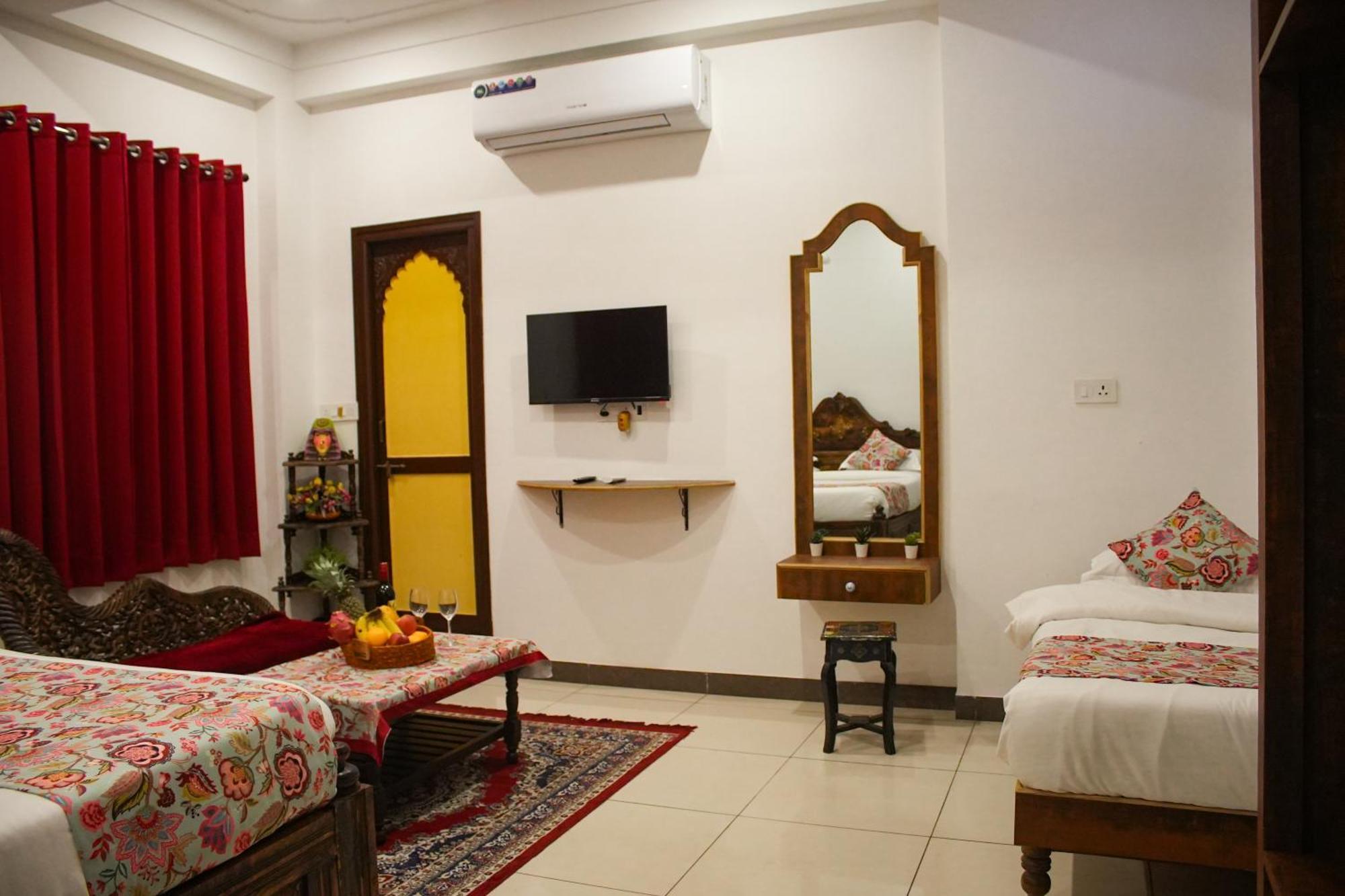 Petal Of Mewar - A Luxury Boutique Hotel Udaipur Exteriör bild