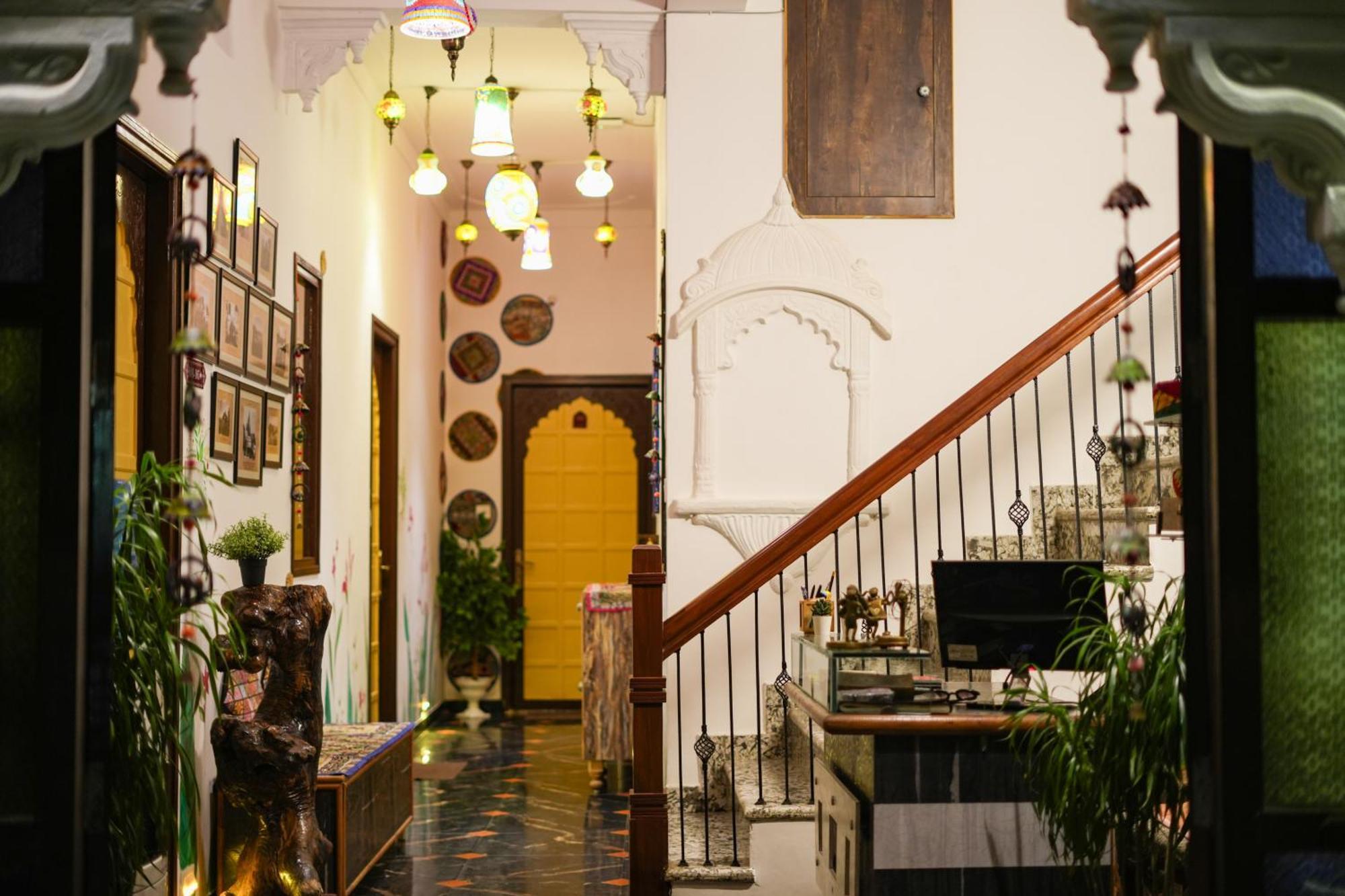 Petal Of Mewar - A Luxury Boutique Hotel Udaipur Exteriör bild