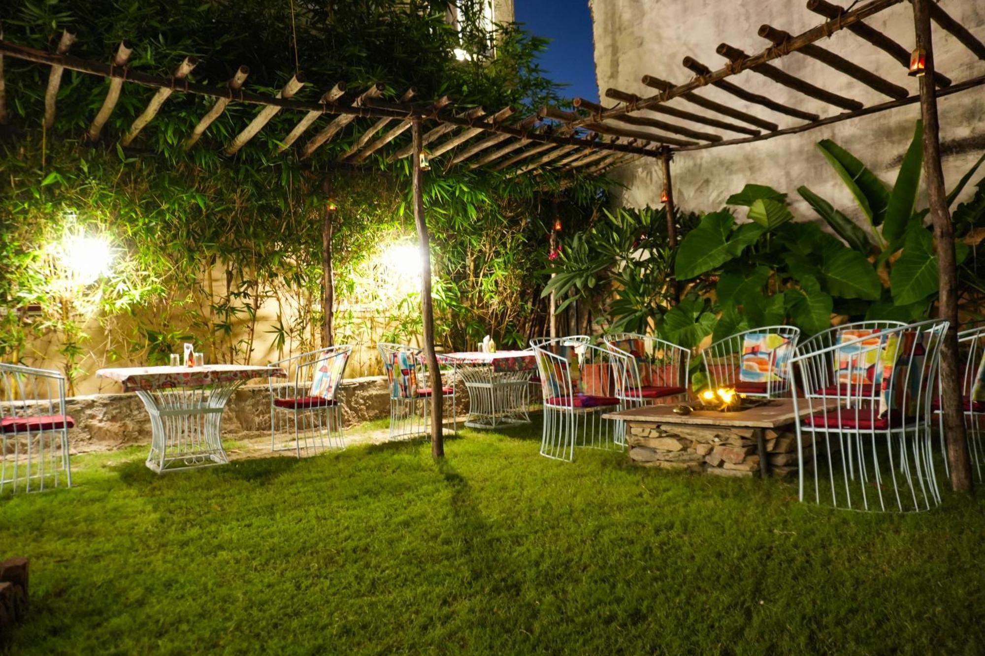 Petal Of Mewar - A Luxury Boutique Hotel Udaipur Exteriör bild